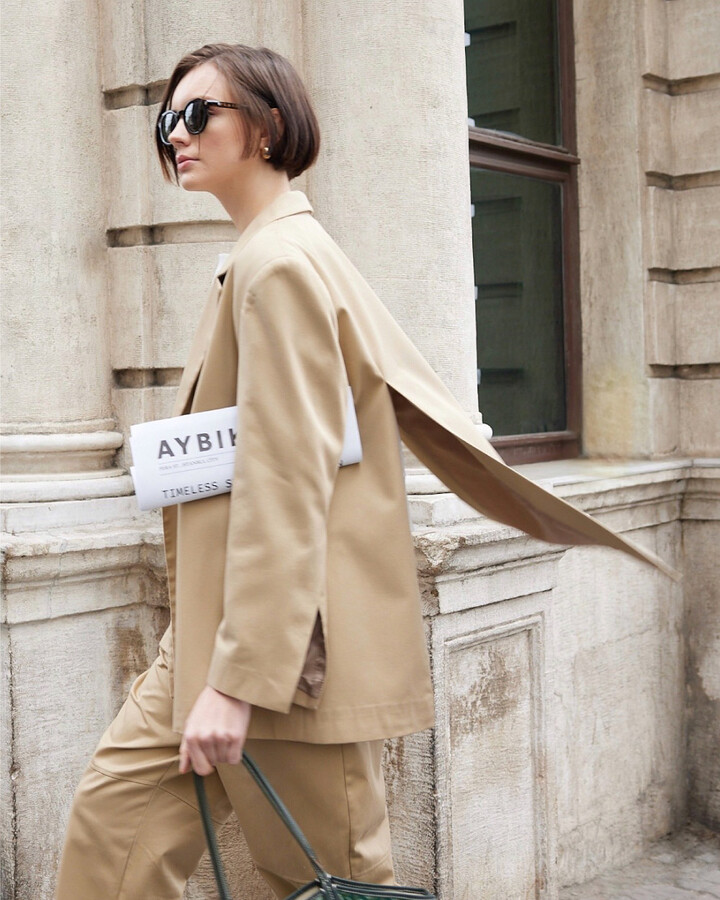 Arkası Çift Yırtmaçlı Blazer Ceket Camel