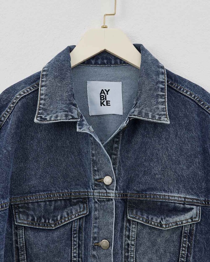Koyu Mavi Oversize Kısa Jean Ceket