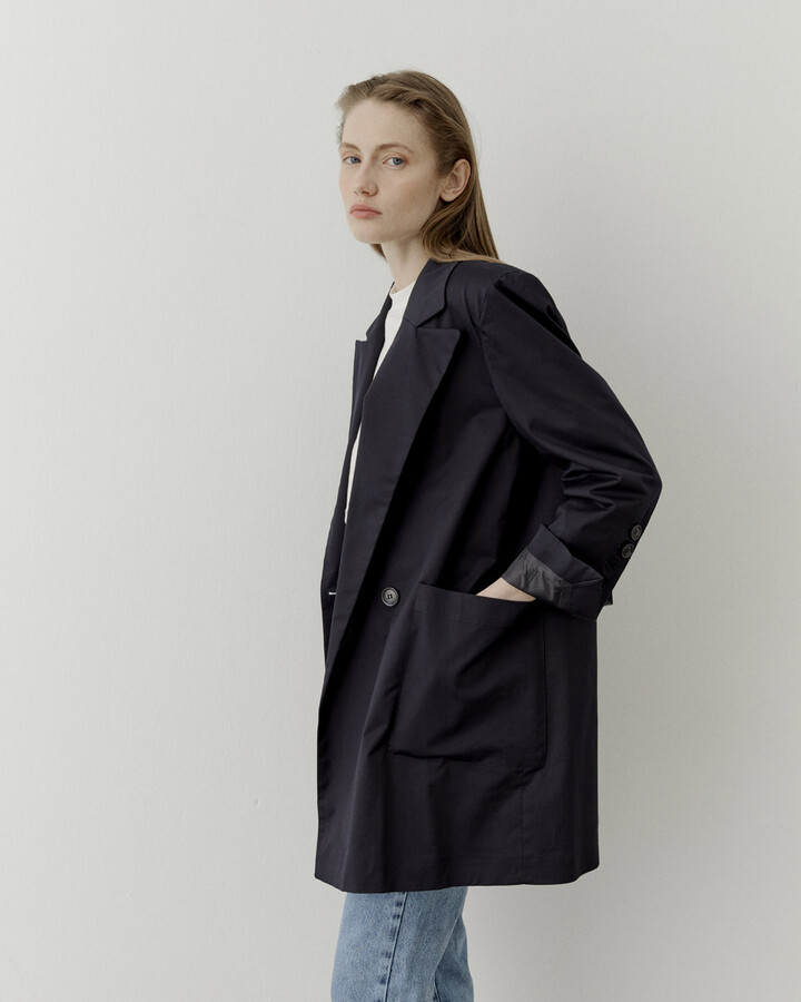 Lacivert Yırtmaçlı Cepli Blazer Ceket