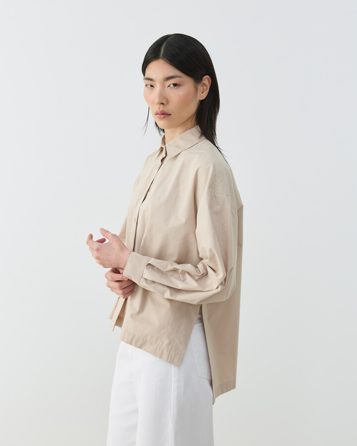Premium Poplin Yırtmaçlı Kısa Gömlek Bej