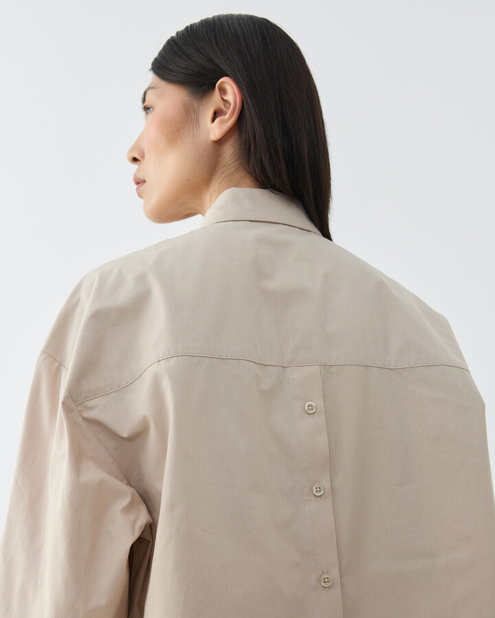 Premium Poplin Yırtmaçlı Kısa Gömlek Bej